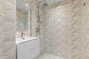 Hair dryer, towels