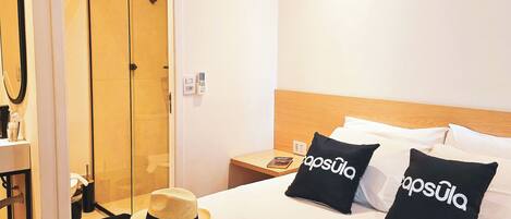 Cortinas blackout, tabla de planchar con plancha y wifi gratis