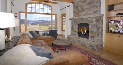 River Haven / Lux Home Right on the Slate River / Fishing Access! Views to Town!