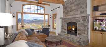 River Haven / Lux Home Right on the Slate River / Fishing Access! Views to Town!
