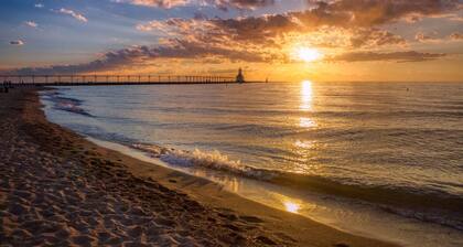 Duplex | Firepit | GameRm | Hot Tub-all yr | DogOK