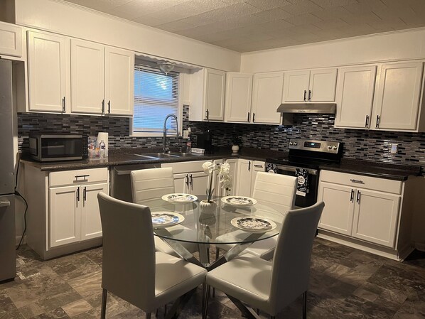 Fridge, microwave, oven, stovetop