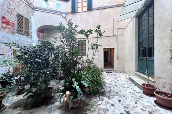Property grounds - CASA CONTI – near Piazza del Campo (Siena)
