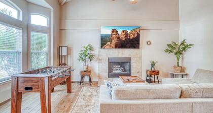 Spacious family & Pet friendly Home with Amazing Outdoor Pool and Spa