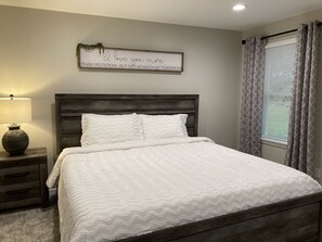 3 bedrooms, desk, iron/ironing board, travel cot