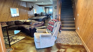 Smart TV, DVD player, books