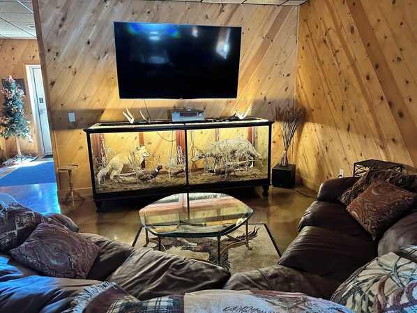 Interior - Enjoy the peace and quiet with a the beautiful country view (ALPENA)