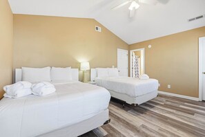 6 makuuhuonetta, silitysrauta/-lauta, ilmainen Wi-Fi, vuodevaatteet