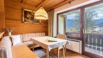 Fernseher, Stereoanlage