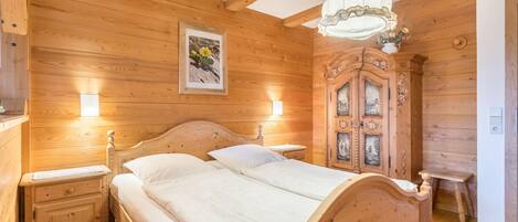 1 dormitorio, tabla de planchar con plancha, wifi gratis y ropa de cama