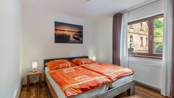 1 bedroom, free WiFi, bed sheets