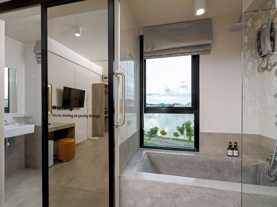 Romantic Room, 1 King Bed, Bathtub, Tower, Nature View | Bathroom | Shower, hydromassage showerhead, free toiletries, hair dryer