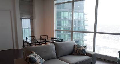 Large Downtown 1 Bdrm condo high rise with city and lake view