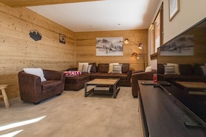 TV - Sylodges 102 - Spacious apartment for 8 people (LA TOUSSUIRE)