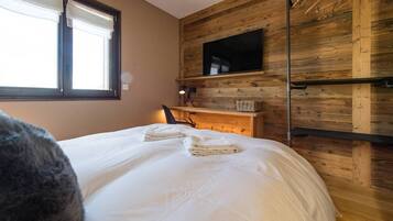 5 bedrooms, free WiFi