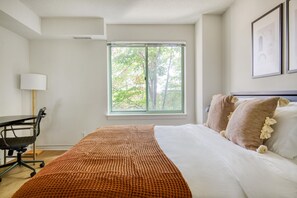 1 chambre, fer et planche Ă repasser, Wi-Fi, draps fournis