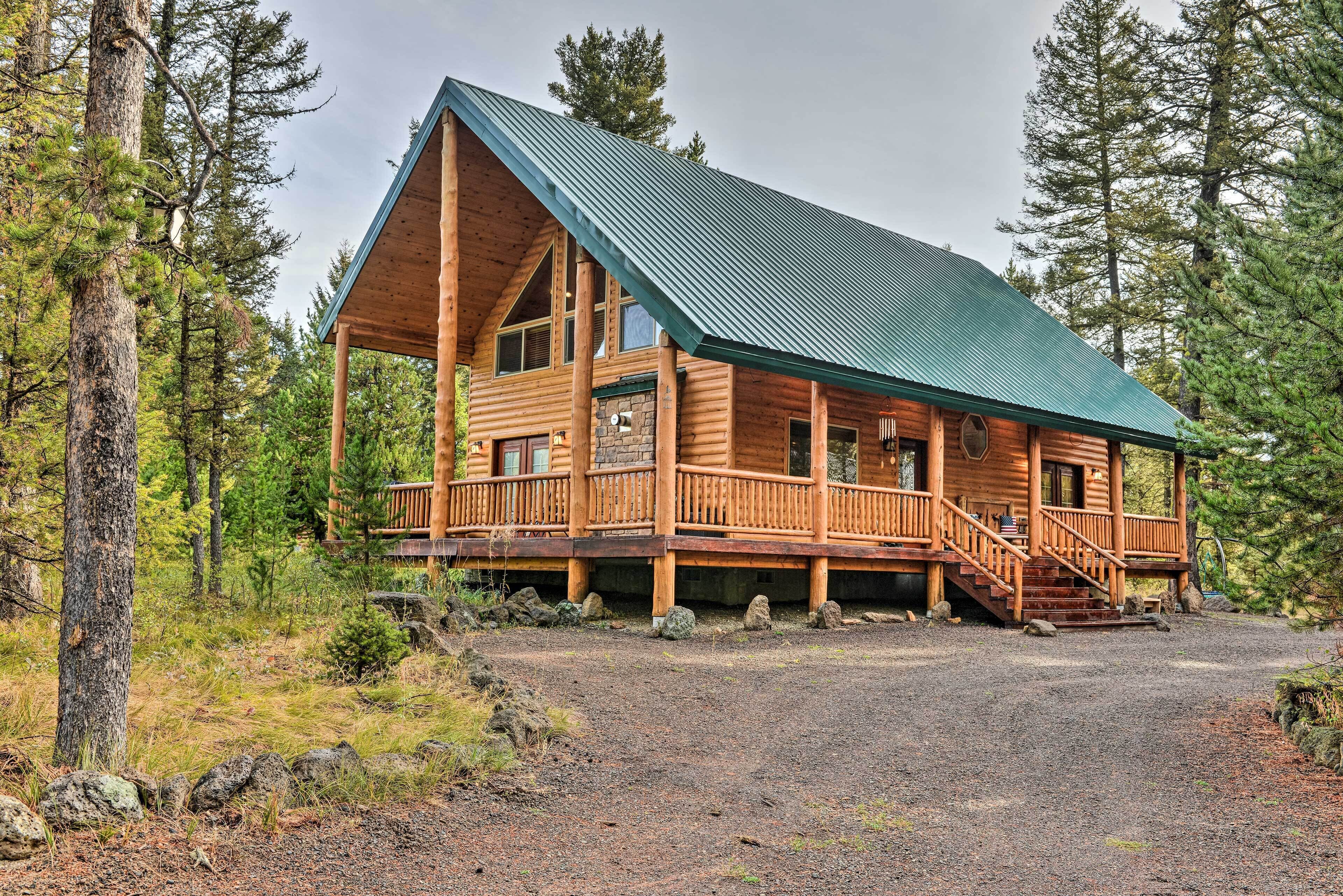 Island Park Cabin w/ Stunning Forest Views!