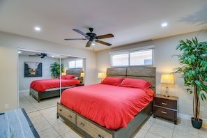 2 bedrooms, desk, iron/ironing board, Internet - Golf, Shop, Hike! Youngtown Hideaway w/ Pool (Youngtown)