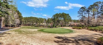 Captains Walk 103: Cozy 2BR condo in Keowee Key, perfect for a relaxing getaway.