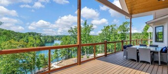 Coveside Spacious 5BR Waterfront Home