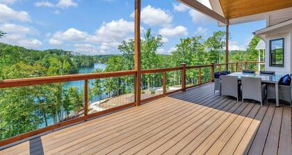 Coveside Spacious 5BR Waterfront Home