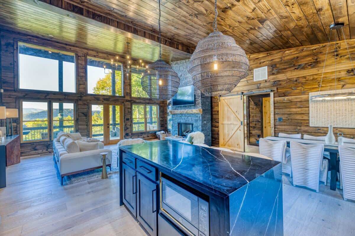 TV, fireplace, offices