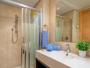 Hair dryer, towels