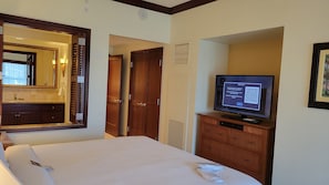 2 bedrooms, in-room safe, iron/ironing board, internet