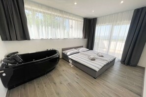 1 bedroom, free WiFi - Holiday home with bubble bath , sauna and sea view (Crikvenica)