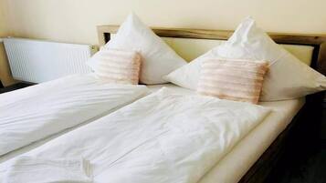 2 bedrooms, internet