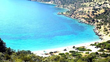 Una spiaggia nelle vicinanze