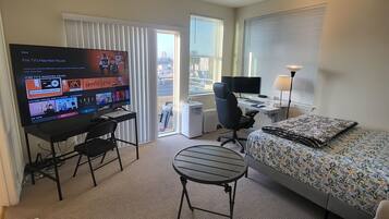 1 bedroom, desk, iron/ironing board, WiFi