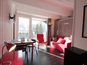 Flat-screen TV, offices