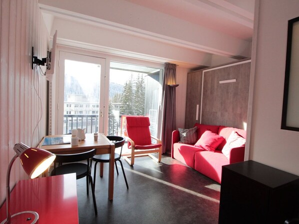 Télévision à écran plat, espaces bureaux