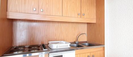 Réfrigérateur, micro-ondes