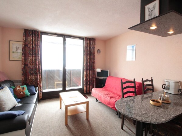 TV - Cozy studio Flaine, 4 pers, balcony, near slopes, parking (Flaine)