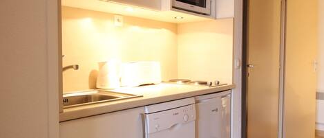 Fridge, microwave, dishwasher