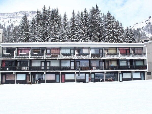 Exterior - Ski-in ski-out studio in Flaine, perfect for skiers, 4 pers, pets allowed (Flaine)
