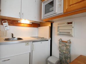 Køleskab, mikrobølgeovn