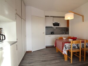 Fridge, microwave, dishwasher