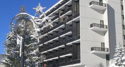 "Renoviertes Studio für 4 Personen, Nahe zur Piste, Balkonsicht, Moderne Ausstattung"