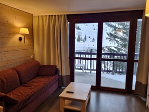 TV - Flaine: 4R ski-in/ski-out, pool, parking, 8 people (Flaine)
