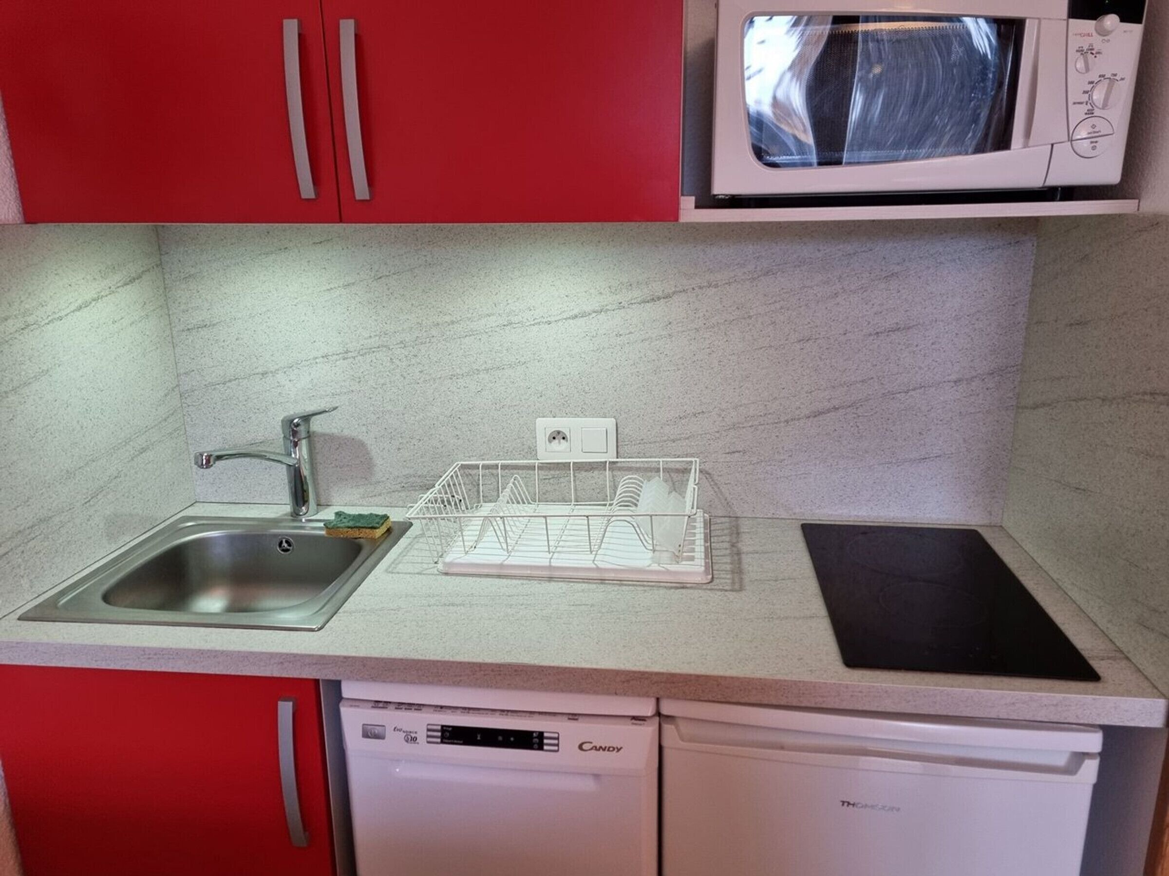 Fridge, microwave, dishwasher