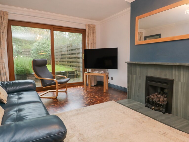 Ravenglass Retreat, Pet Friendly, With A Garden In Holmrook - Ravenglass