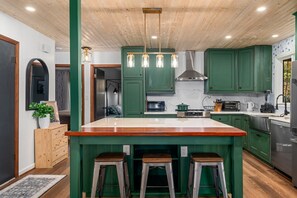 Fridge, microwave, oven, stovetop - Escape to Our Charming A-Frame Retreat -Family Fun (Brevard)