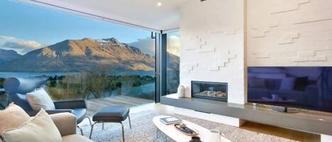 TV connectée, cheminée