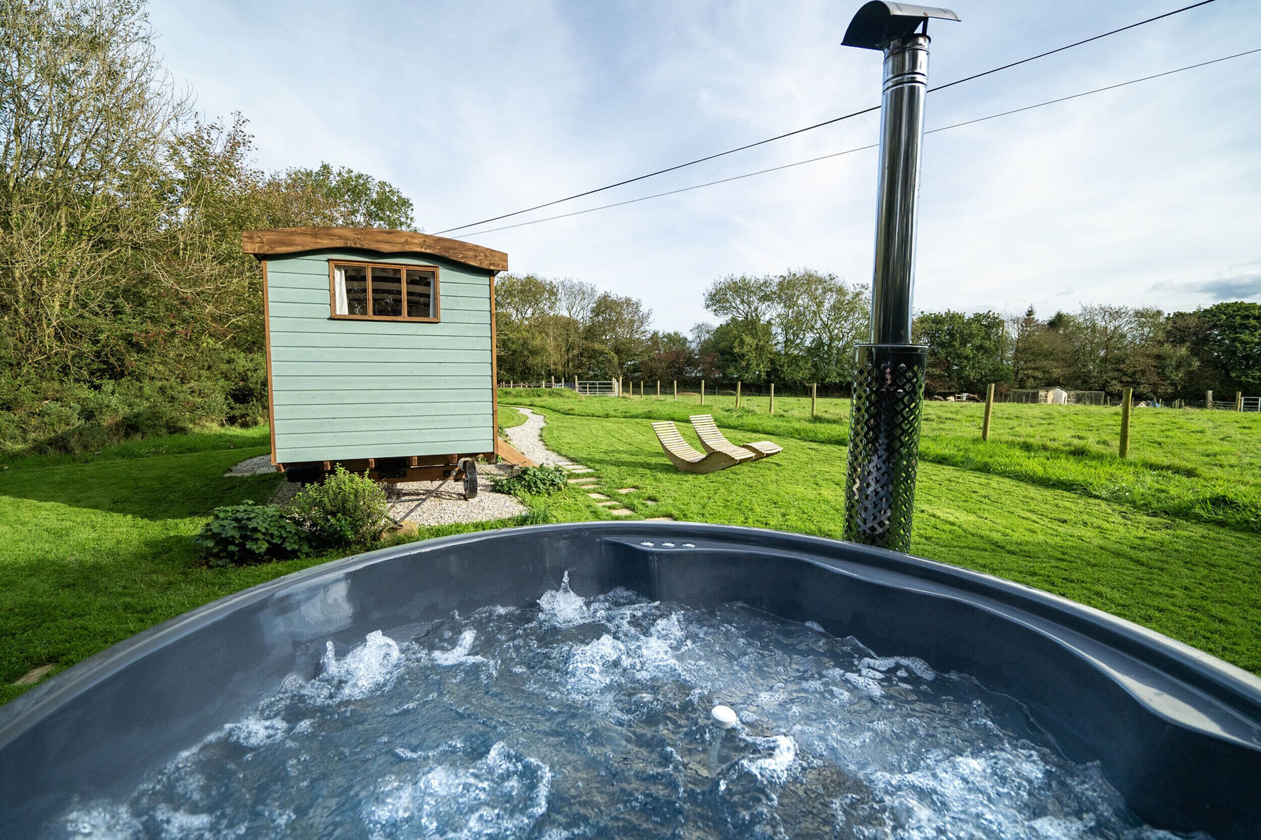 Outdoor spa tub