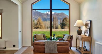 Vista on Speargrass with spa