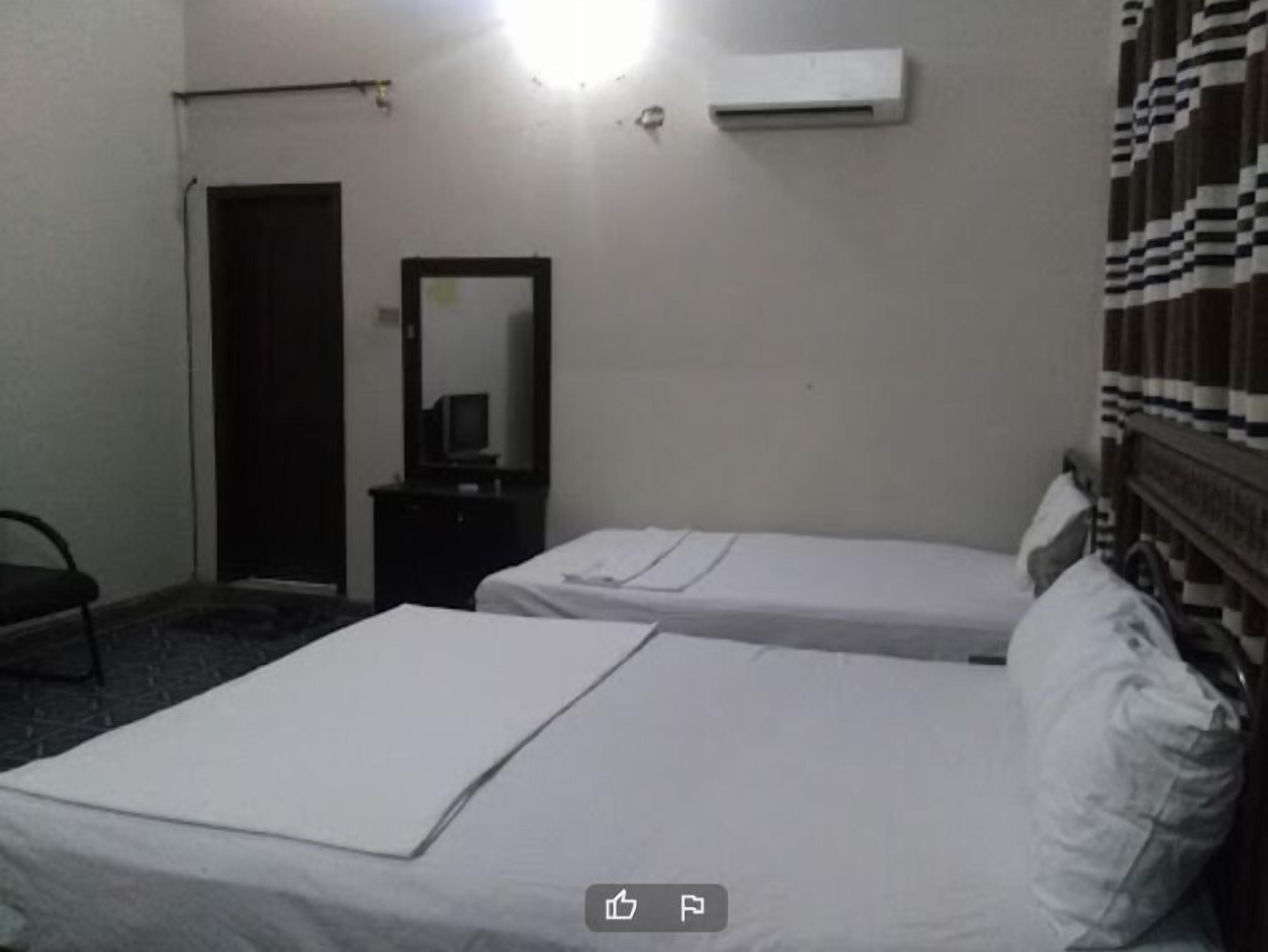 Standard Double or Twin Room | Iron/ironing board, free WiFi