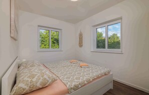 3 室のベッドルーム、インターネット